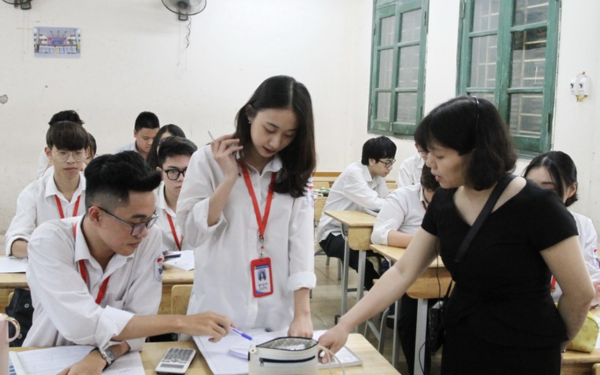 Hava ra mắt bộ đề thi tốt nghiệp THPT 2025 môn Toán bo de thi tot nghiep THPT 2025 mon Toan